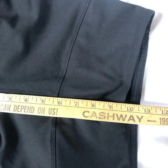 Pair of Leggings with Air Vents - Picture 12 of 12